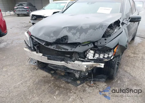 2014 Acura Rlx z USA, uszkodzony, nr VIN JH4KC1F51EC003874